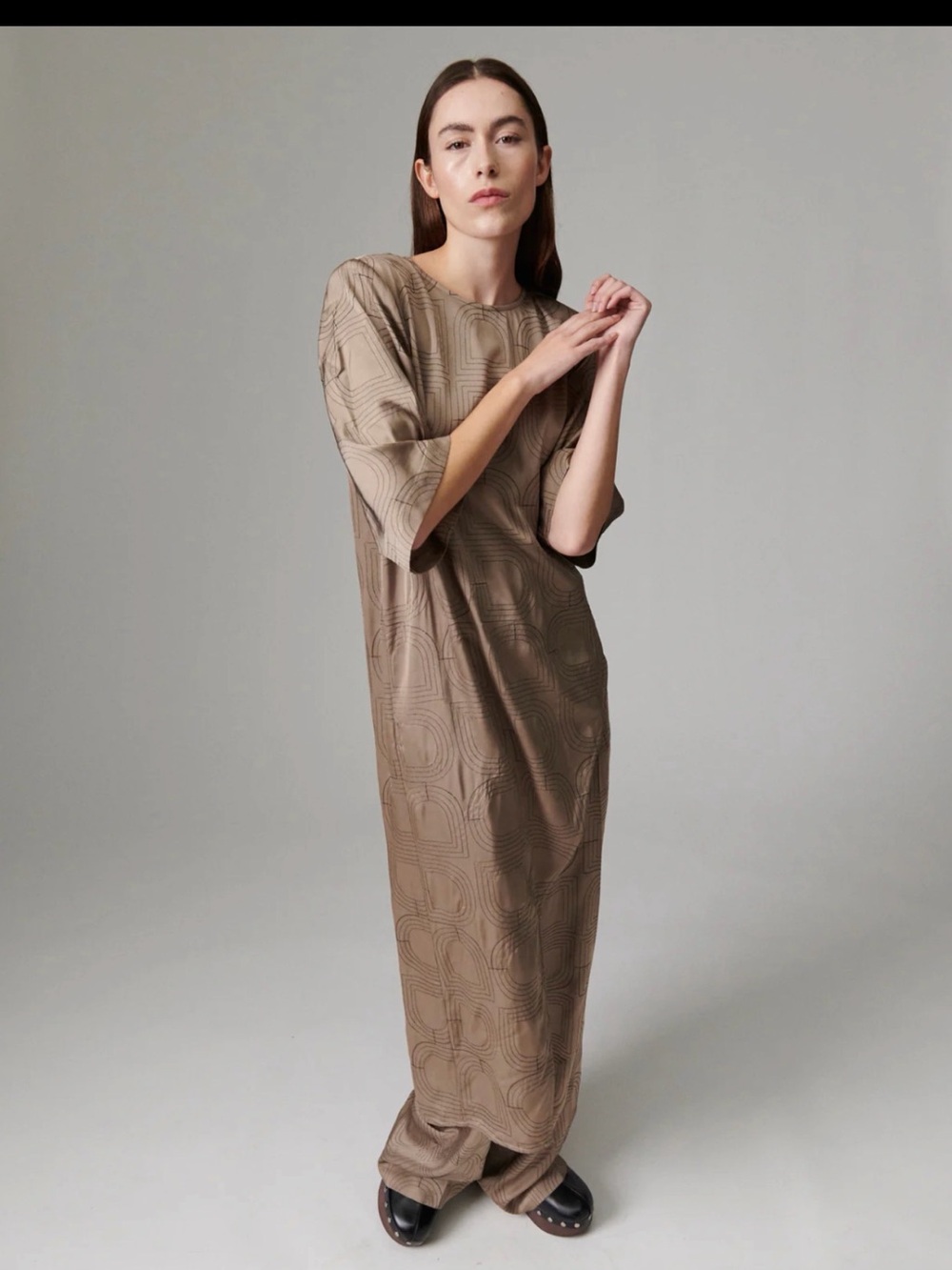 Day Birger Taupe Textured Tunic Top asymmetrical Relaxed Short Sleeve NWT - Picture 2 of 7